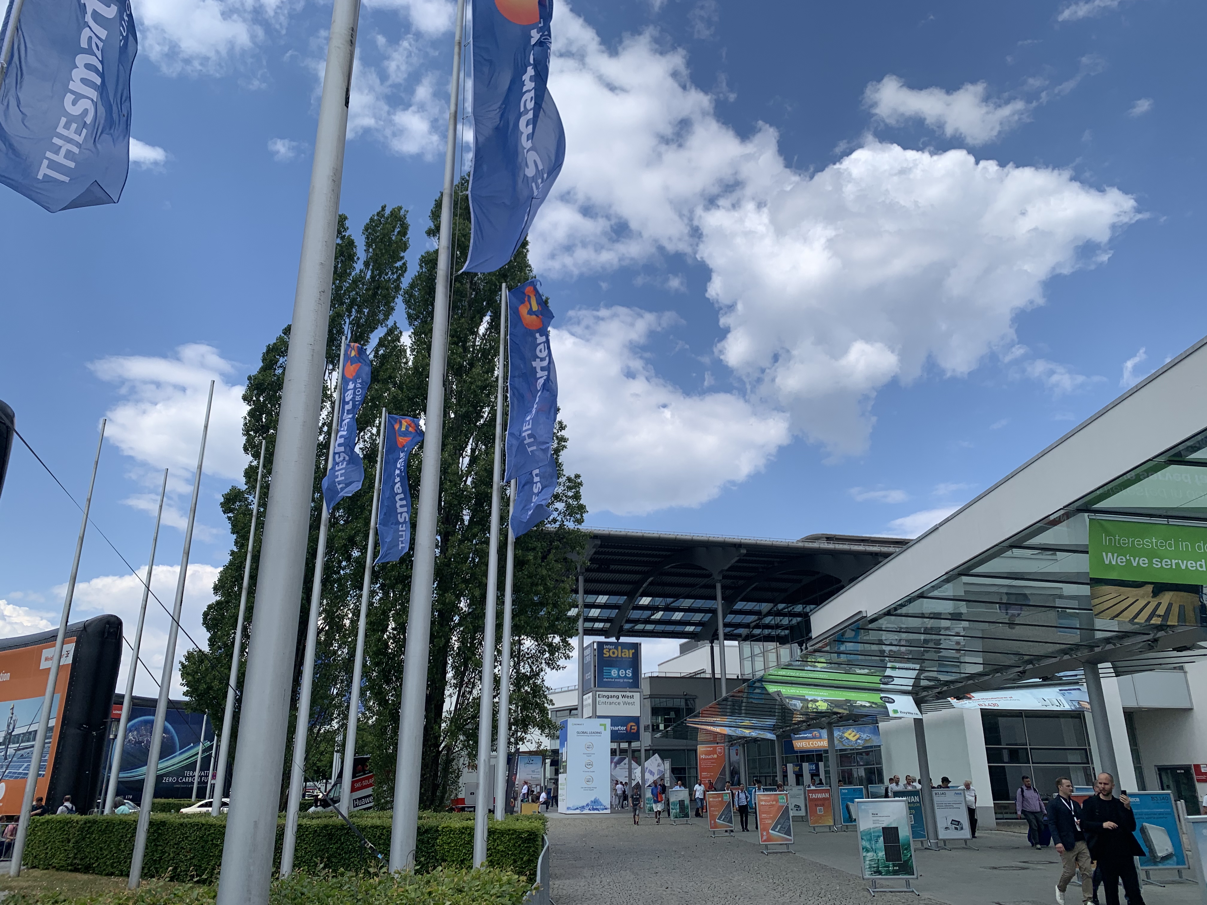 Potenziare l'industria solare: Powernice presenta gli attuatori lineari per inseguitori solari all'avanguardia a InterSolar Monaco 2023