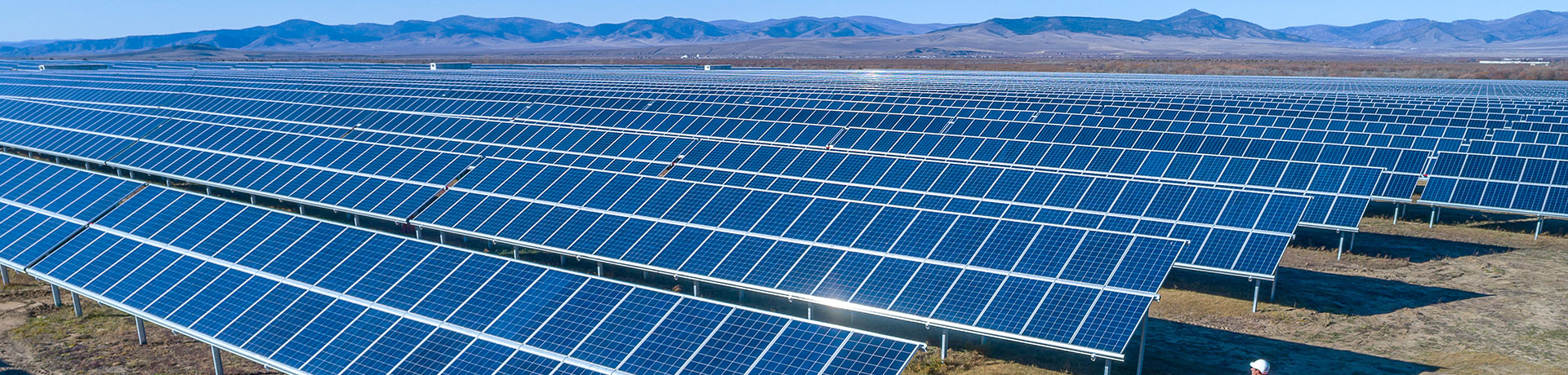 Inseguitore lineare solare fotovoltaico